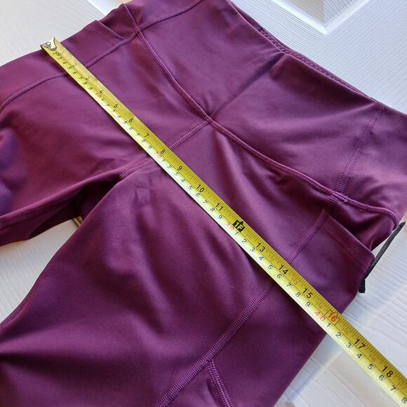 Victoria Sport Knockout Pocket Capri Leggings M plum purple VSD activewear - Picture 9 of 12